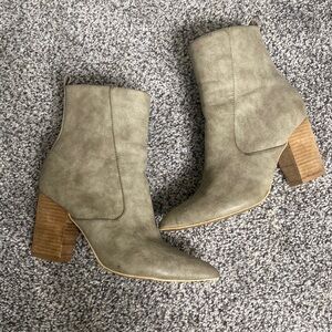 Ccocci Taupe Faux Leather Booties